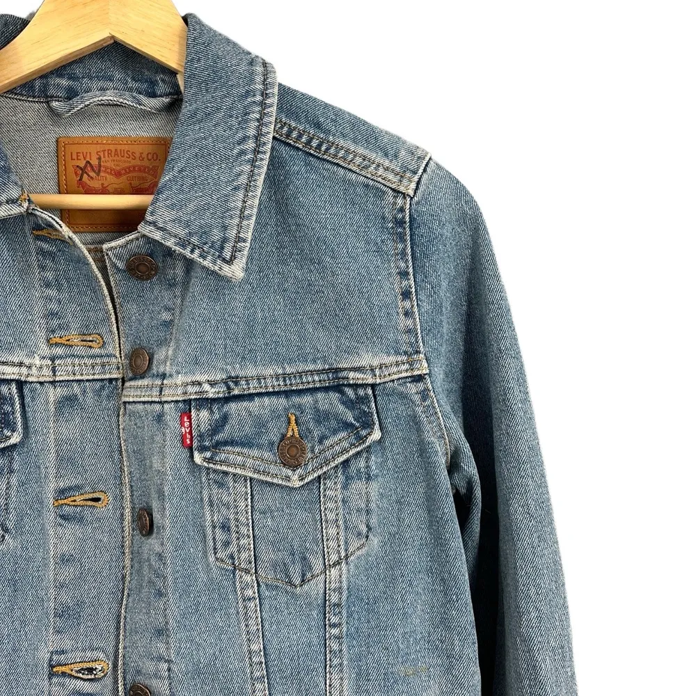 Levi's Denim Trucker Jacket Blue Button Down Womens Size Small - Image 2