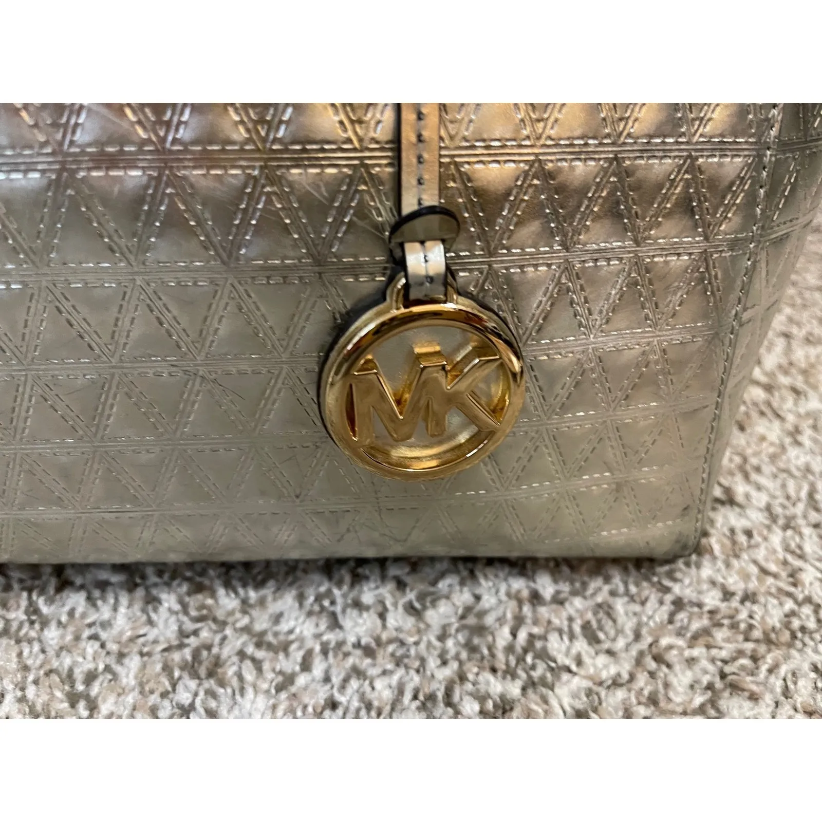 Michael Kors Metallic Embossed Silver Geometric Tote Bag Preowned - Image 2