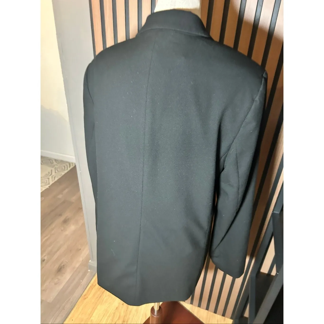 H&M black work blazer size medium work attire - Image 3
