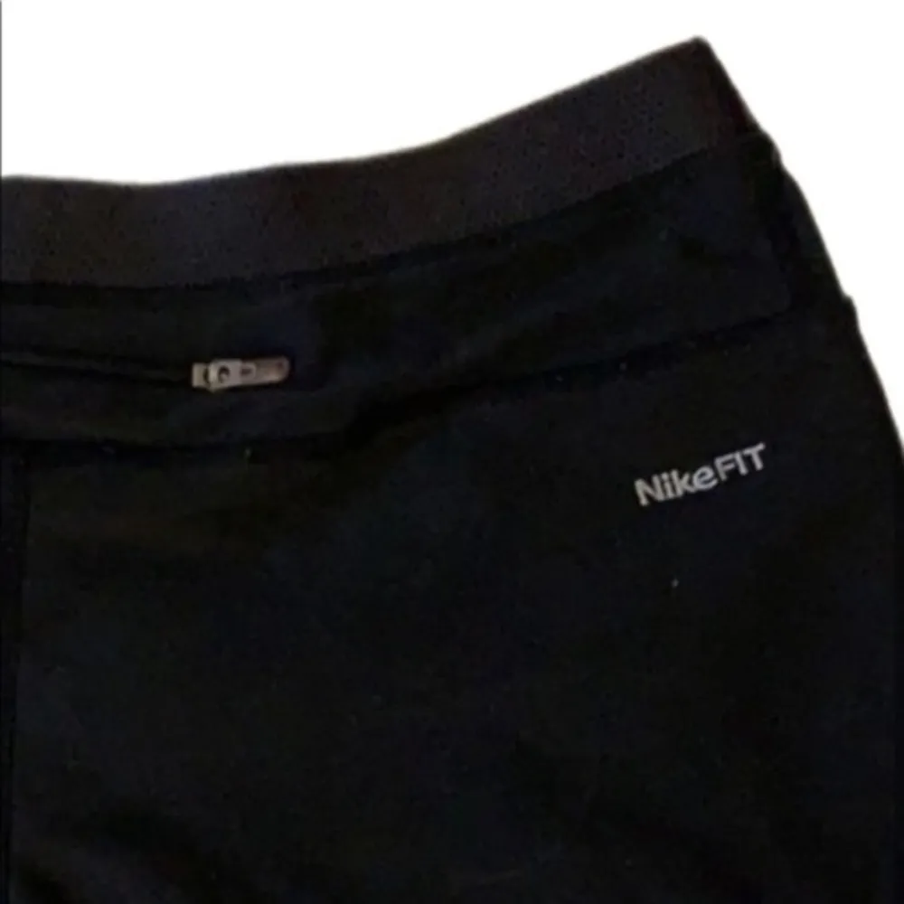 Nike  Black Athletic Short Shorts XS - Image 22