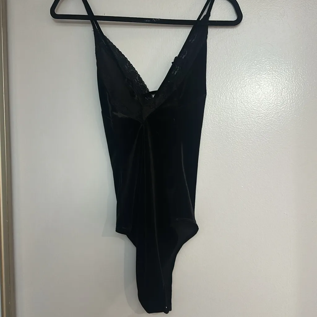 MOVING SALE Forever 21 Black Velvet and Lace Bodysuit - Image 8