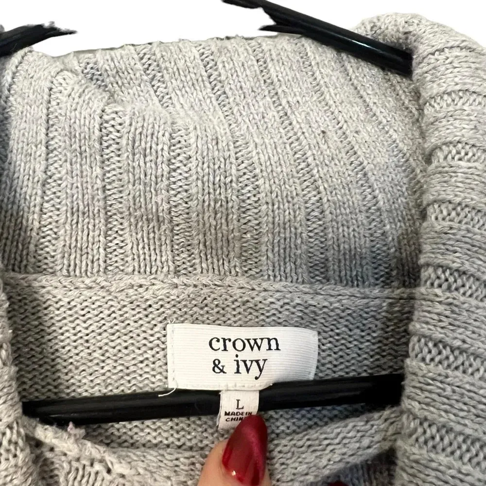 Crown & Ivy Women's‎ Large Grey Turtleneck Geometric Print Knitted Sweater - Image 5