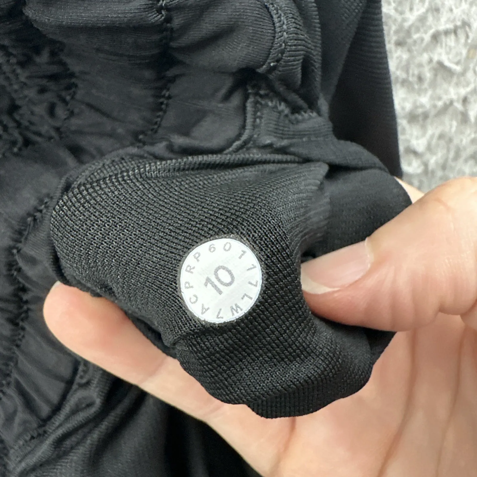 Lululemon Hotty Hot Shorts Low Rise Black Athletic Athleisure Gym Women's 10 - Image 5