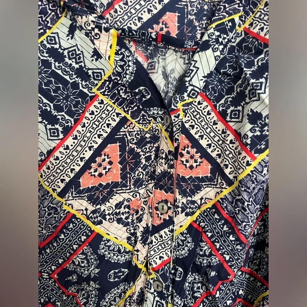 Sleeveless Blouse from Gypsy. Size Large. - Image 2