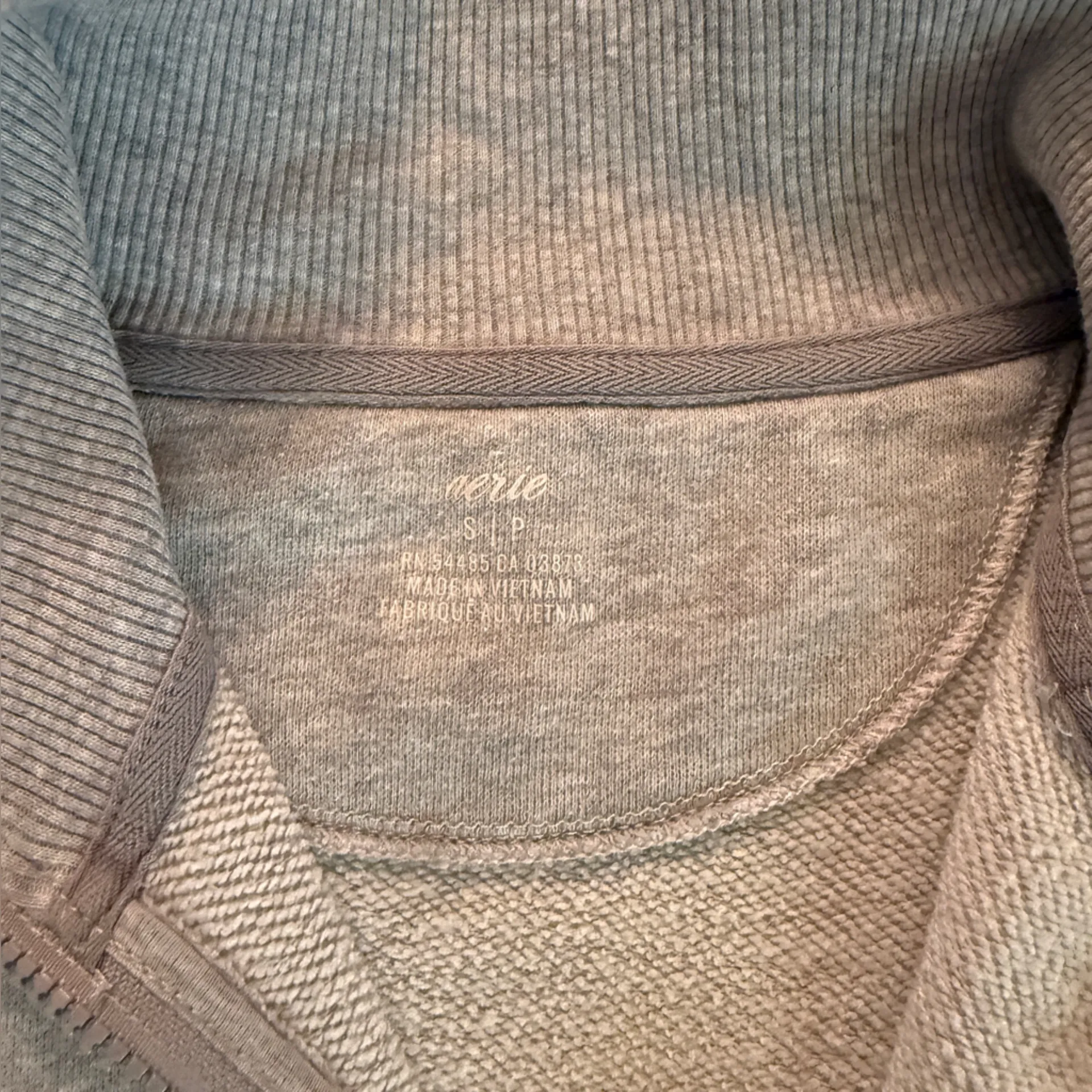 Aerie Women’s Gray Quarter-Zip Sweater Size Small - Image 2