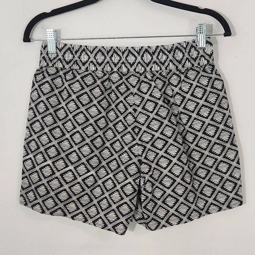 J. Crew Black and White Diamond Print Shorts Size 2 j crew Linen Shorts - Image 4