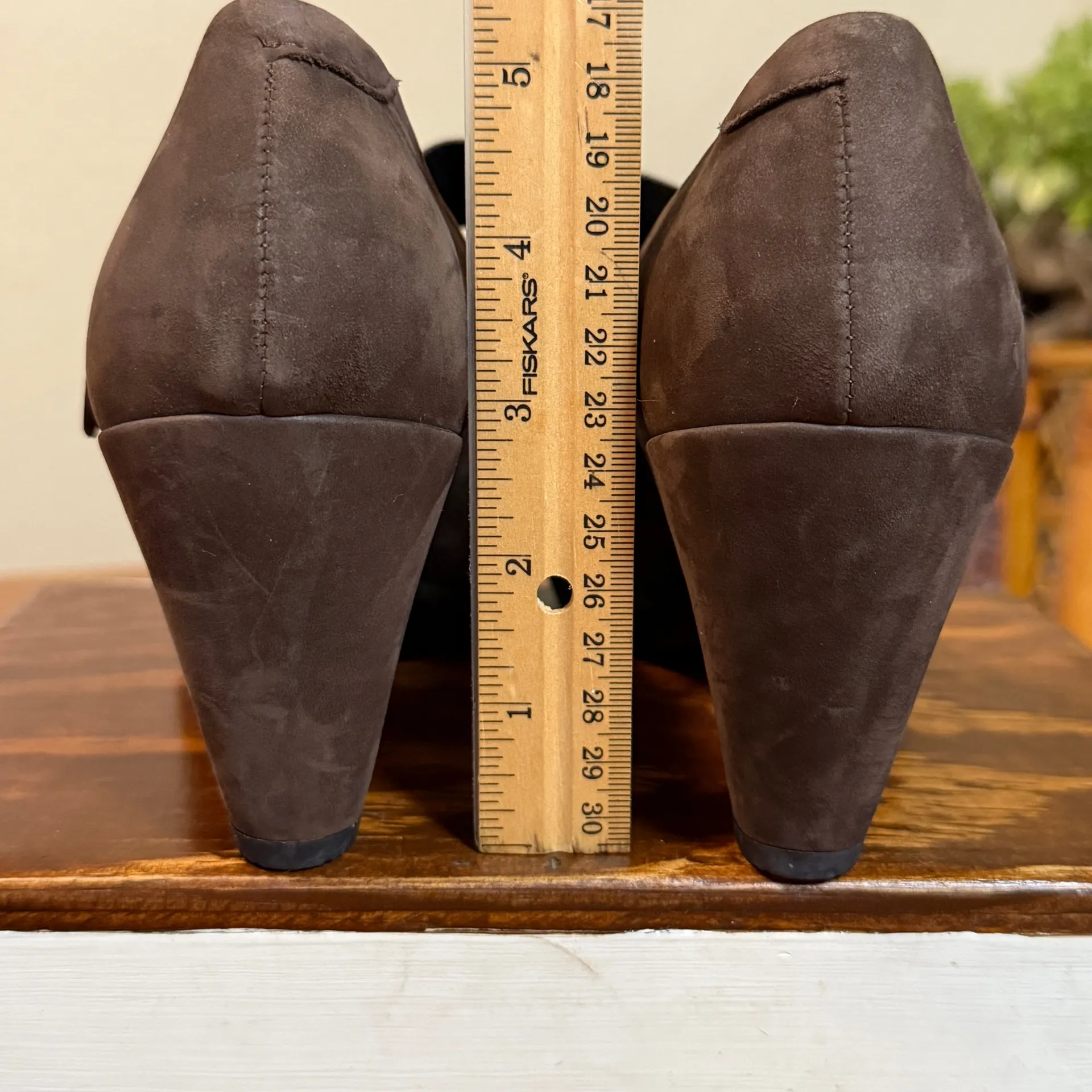 NWOB Plateau Mary Jane Pump Brown Suede Cone Heels Size 9 US 40 EURO  - Image 10