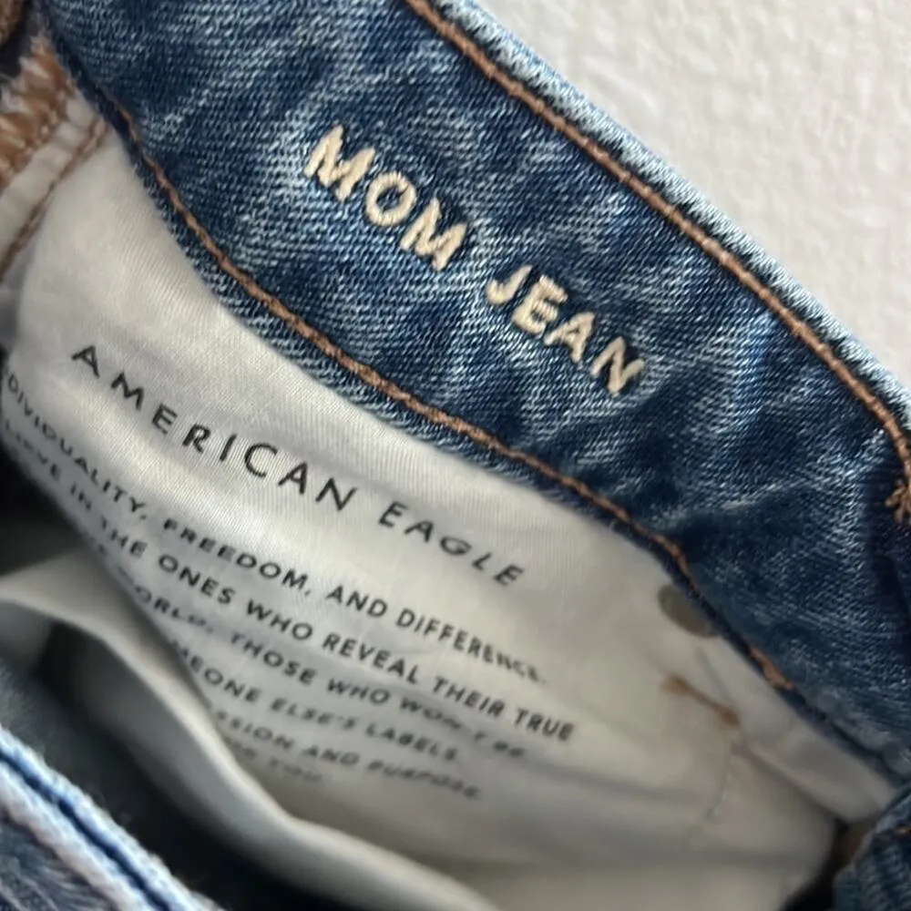 American Eagle Comfort Stretch Waistband Mom Jean Blowout Knee Distressed 6 - Image 8