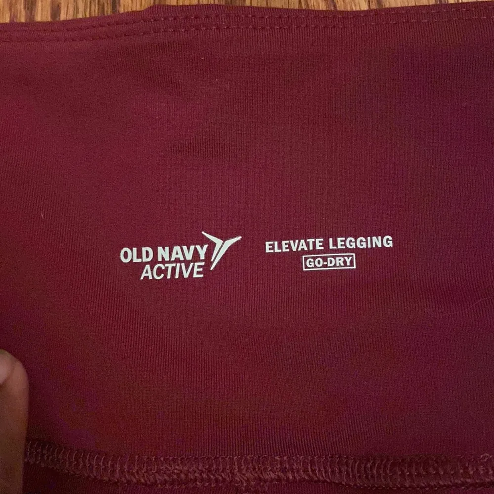 Old Navy Capri Leggings SIZE XL - Image 3