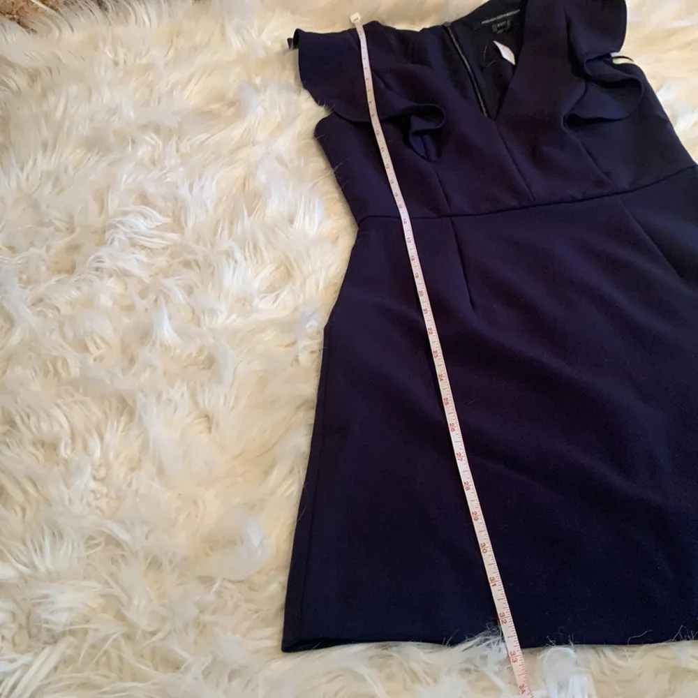 French Connection Summer Whisper Ruffle V Neck Dress in Duchess (Navy) Blue Sz 2 - Image 8