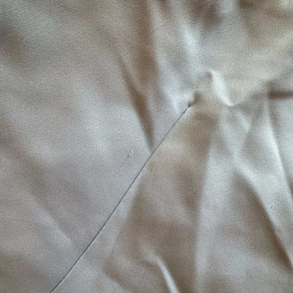 NWT Elliatt Waverly Dress in GORGEOUS Lavender Grey prom dress L - small pulls - Image 7