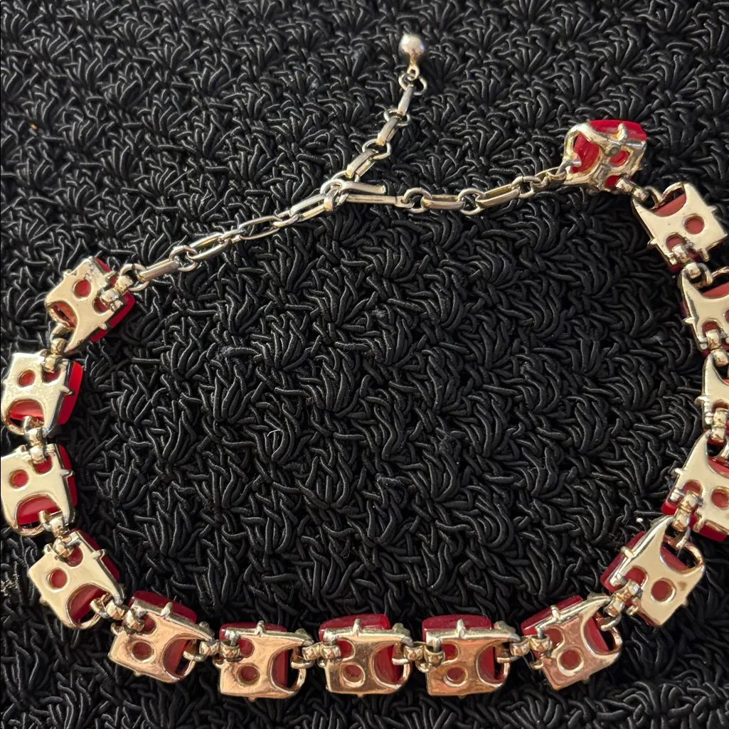 Elegant Red Square Link choker - Image 3