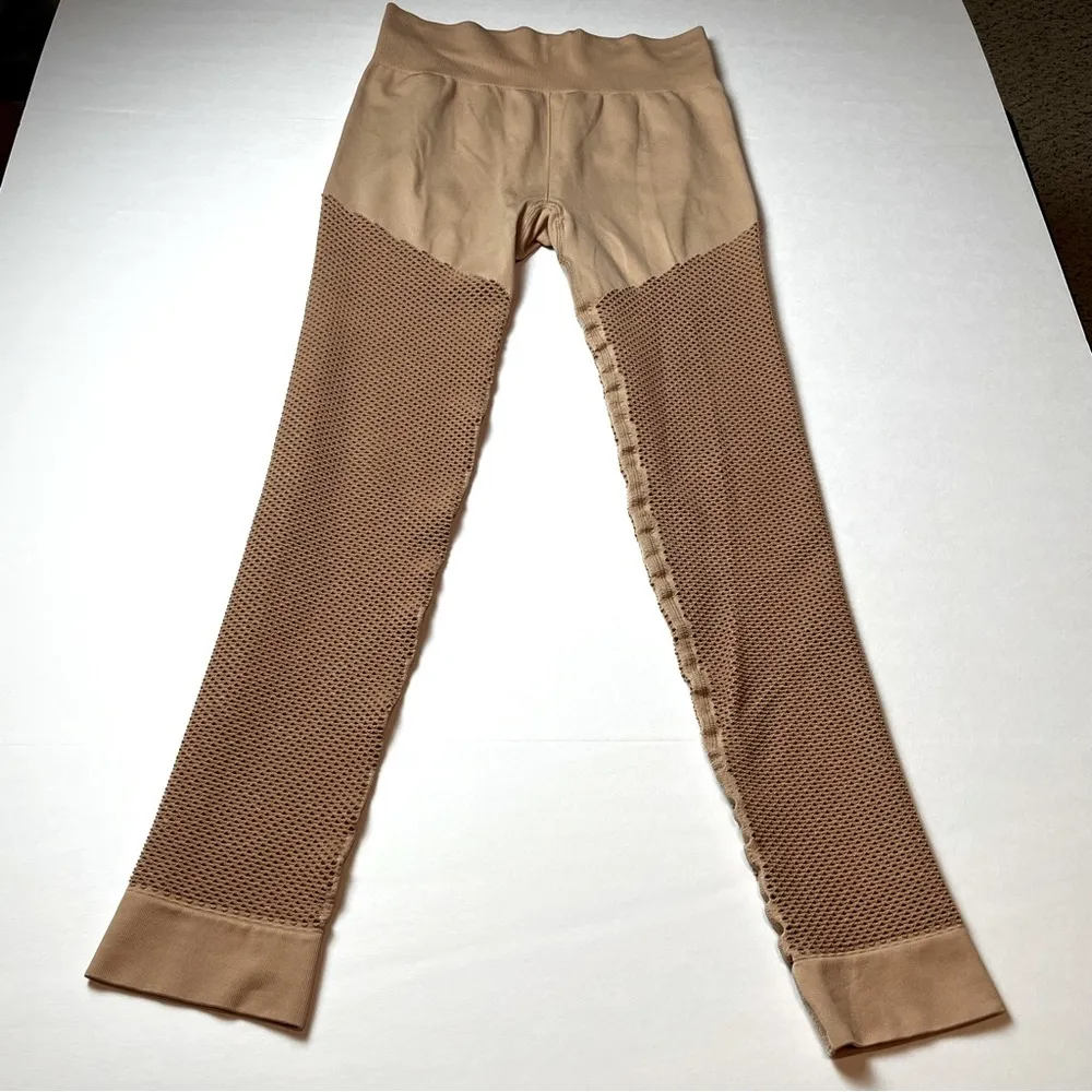 Carbon38 Womens SZ Medium / Large Light Peach Tan Athletic Leggings Angular Mesh - Image 2