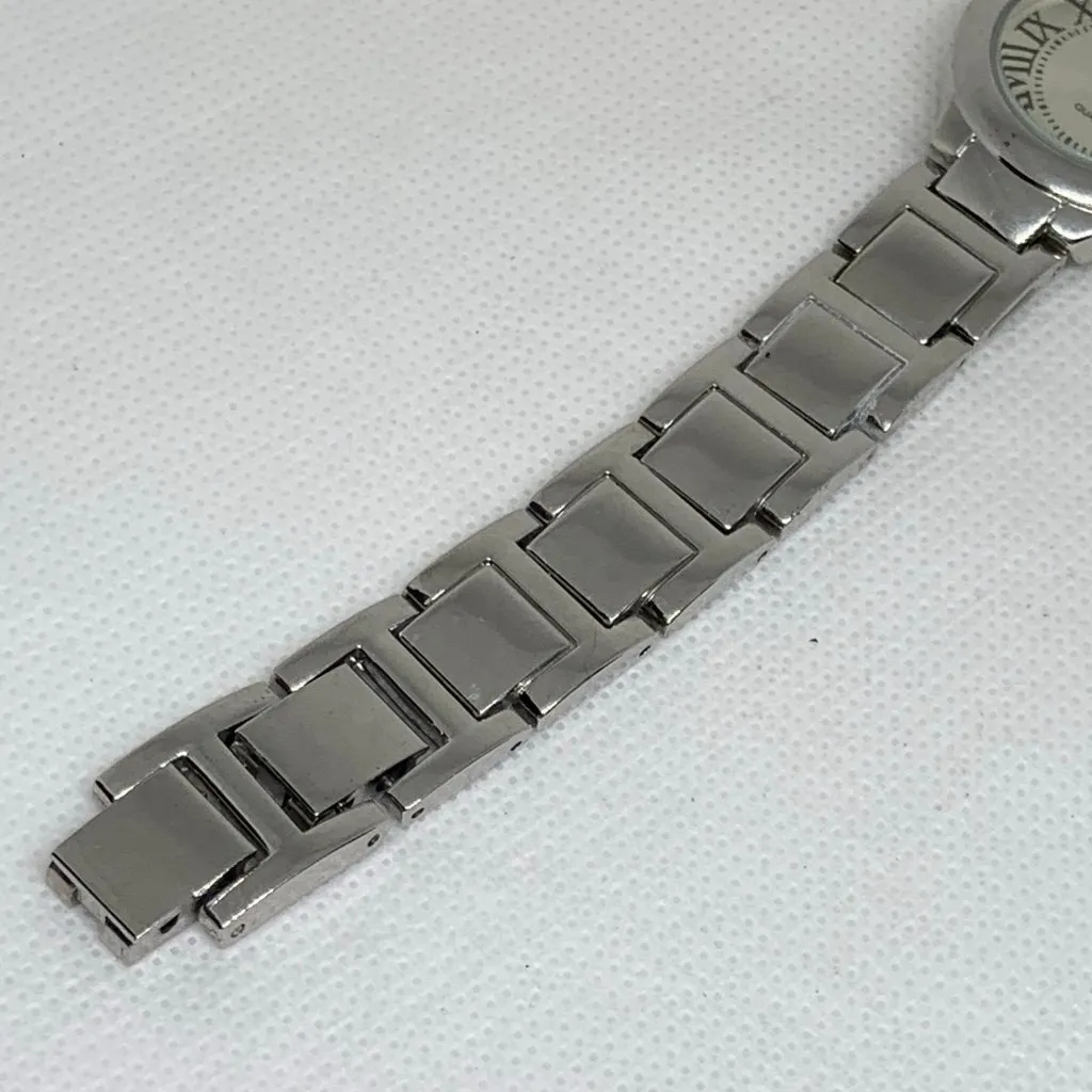 Precision by Gruen women’s watch silver tone quartz 28mm Roman indices running - Image 5