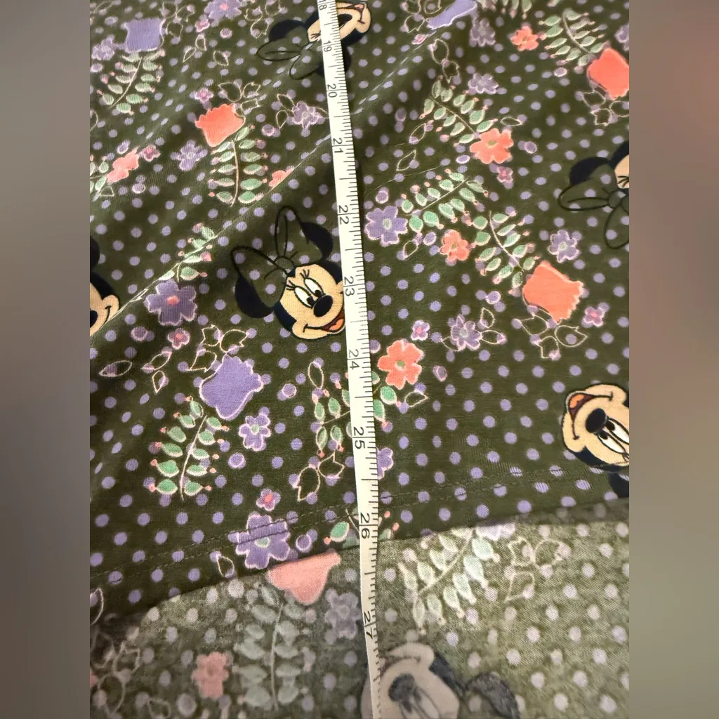 LuLaRoe x Disney Green Floral Minnie Mouse Short Sleeve Top Small - Image 3