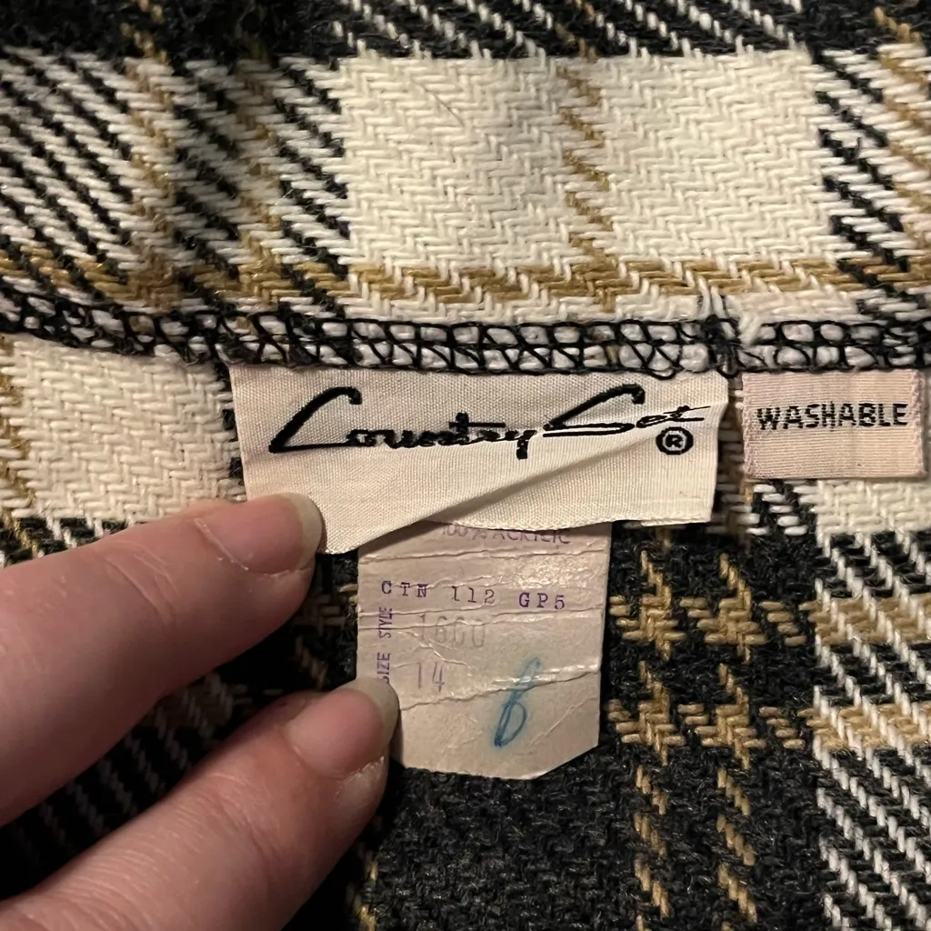 Vintage Plaid Button - Image 3