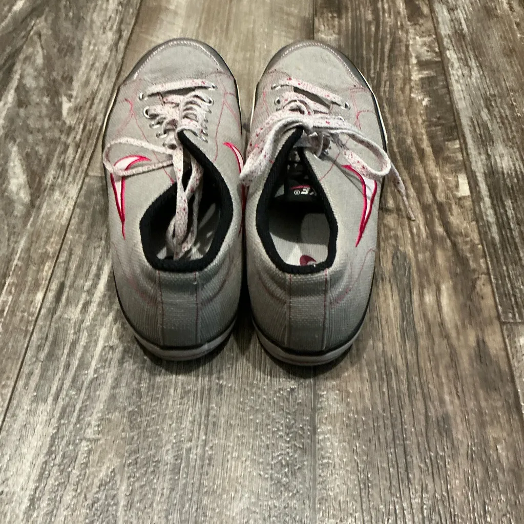 Retro 2009 Nike Women's Gray and Pink Sneakers Size 8.5 - Image 4