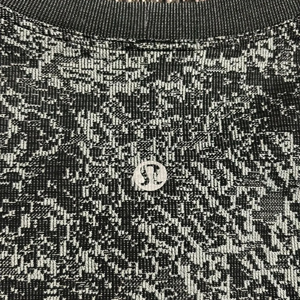 Lululemon Swiftly Breathe long sleeve - Image 4