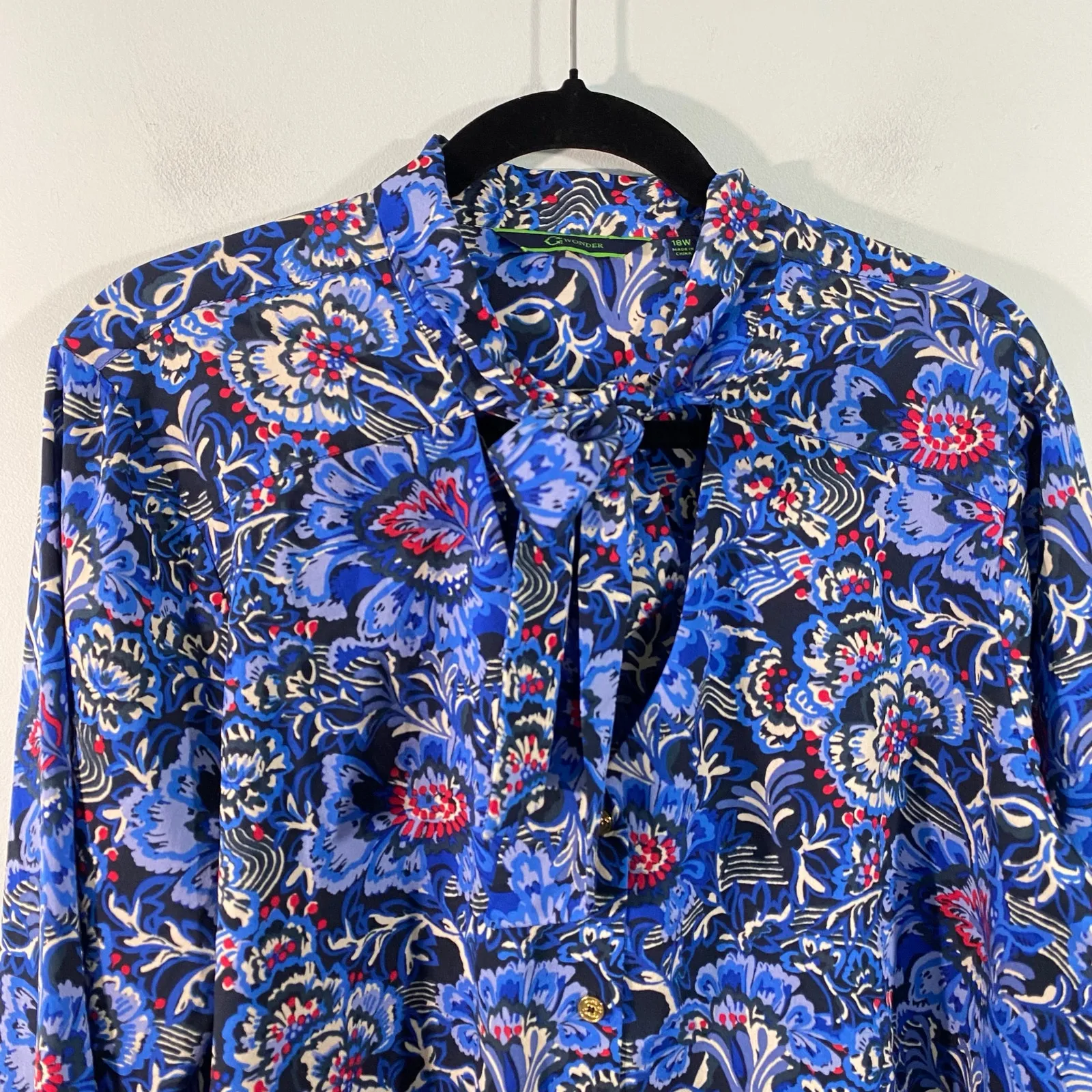 C Wonder Women Blue Floral V - Image 2