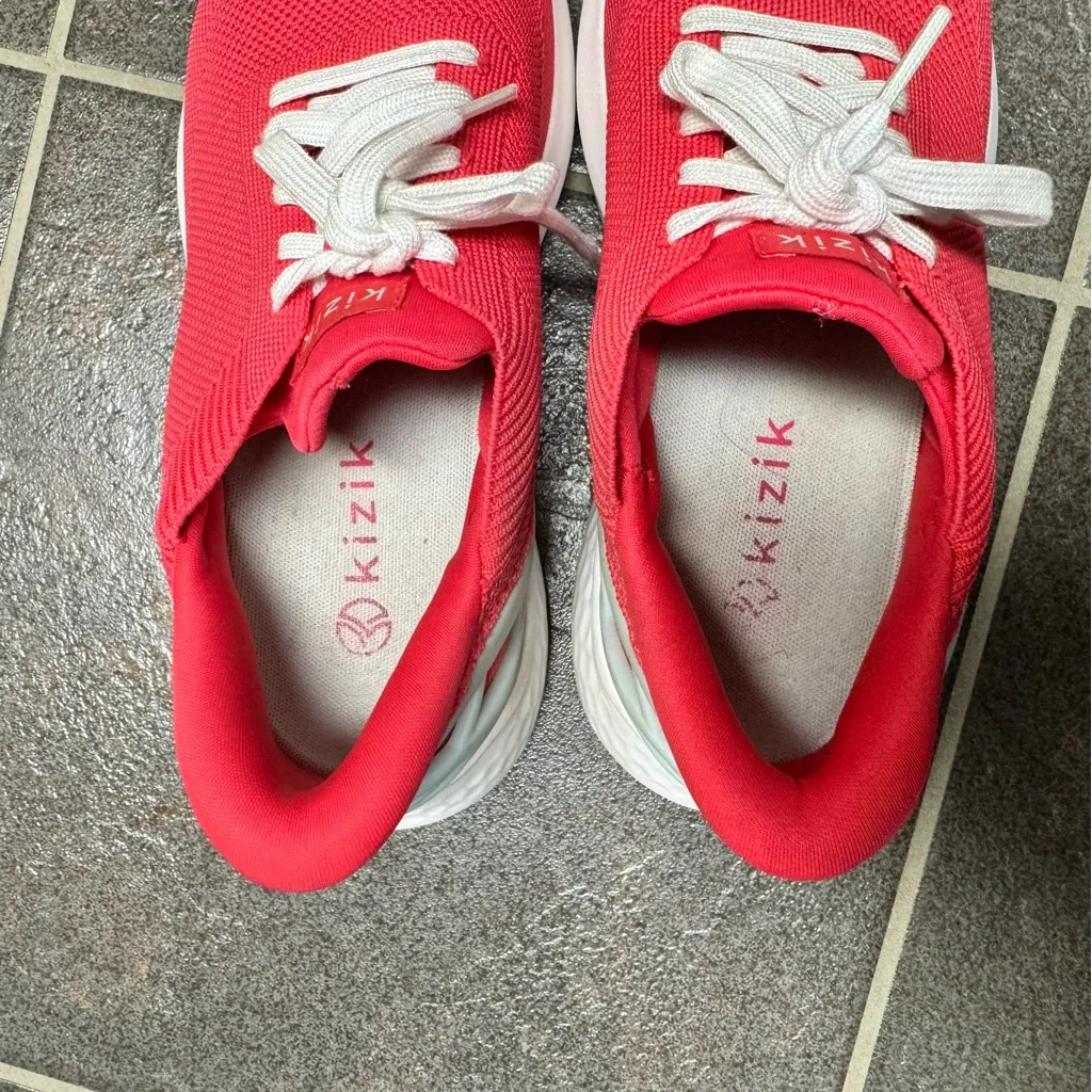 Kizik Athens Unisex Hands - Image 8