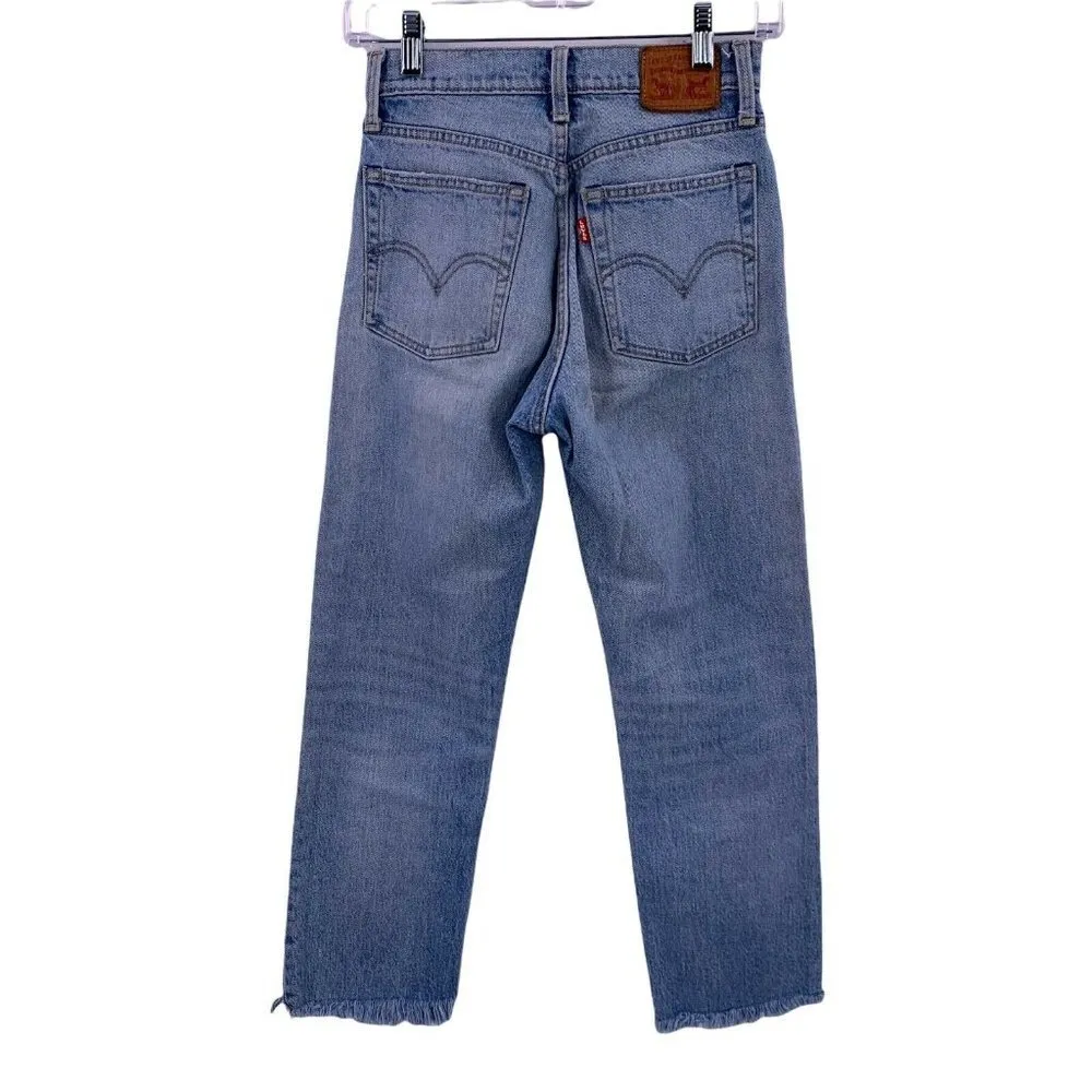 Levi Light Wash Button Fly WEDGIE Ankle Jeans Raw Hem Size 25 - Image 5