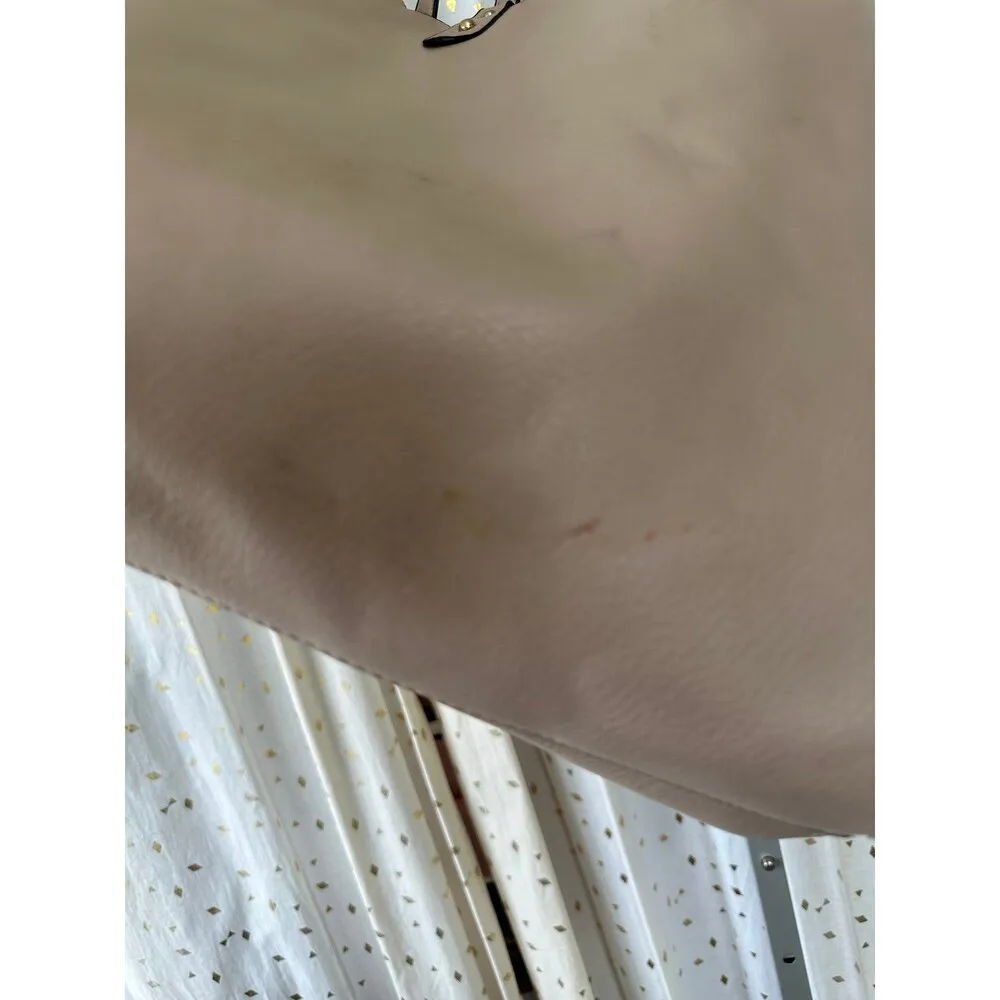 MKF Collection by Mia K. Farrow Amahia Leather Reversible Scallop Open Tote Bag - Image 6