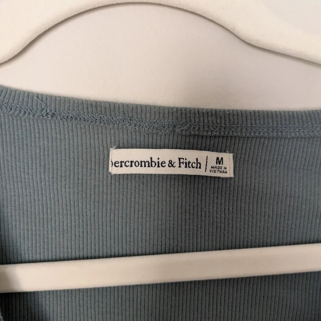 Abercrombie & Fitch Slate Long Sleeve Twist Top Sz M - Image 2