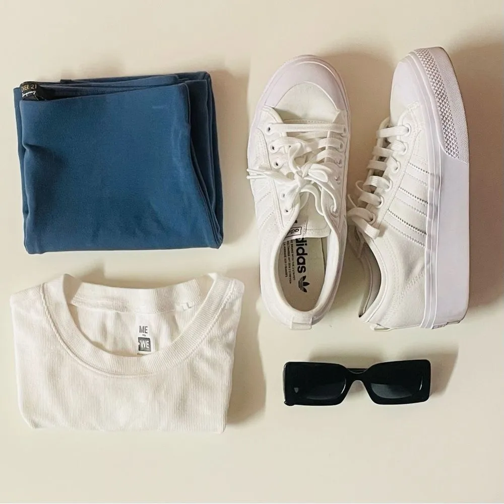 Forever 21 Dusty Blue Pencil Skirt Size Small EUC - Image 2