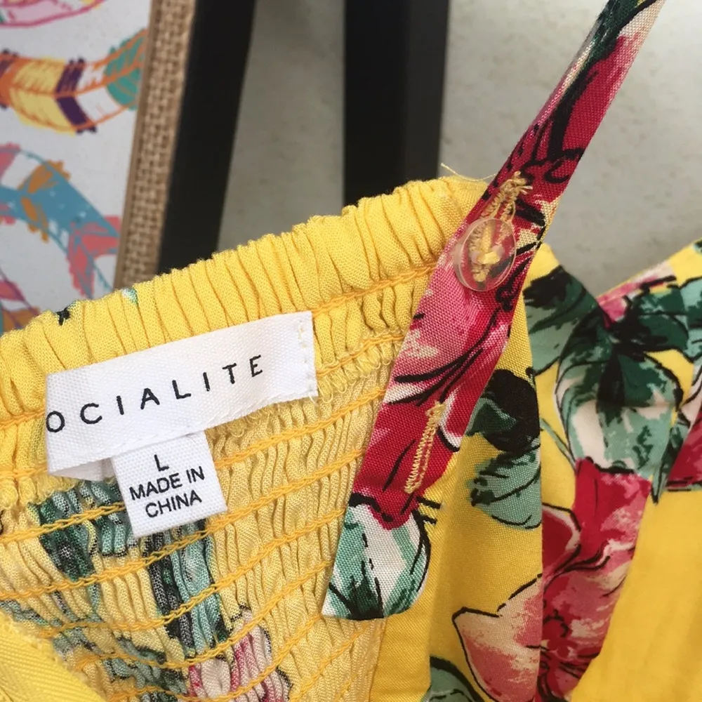 New Socialite Knot Front V-Neckline Babydoll Mini Floral Sleeveless Sundress - Image 2