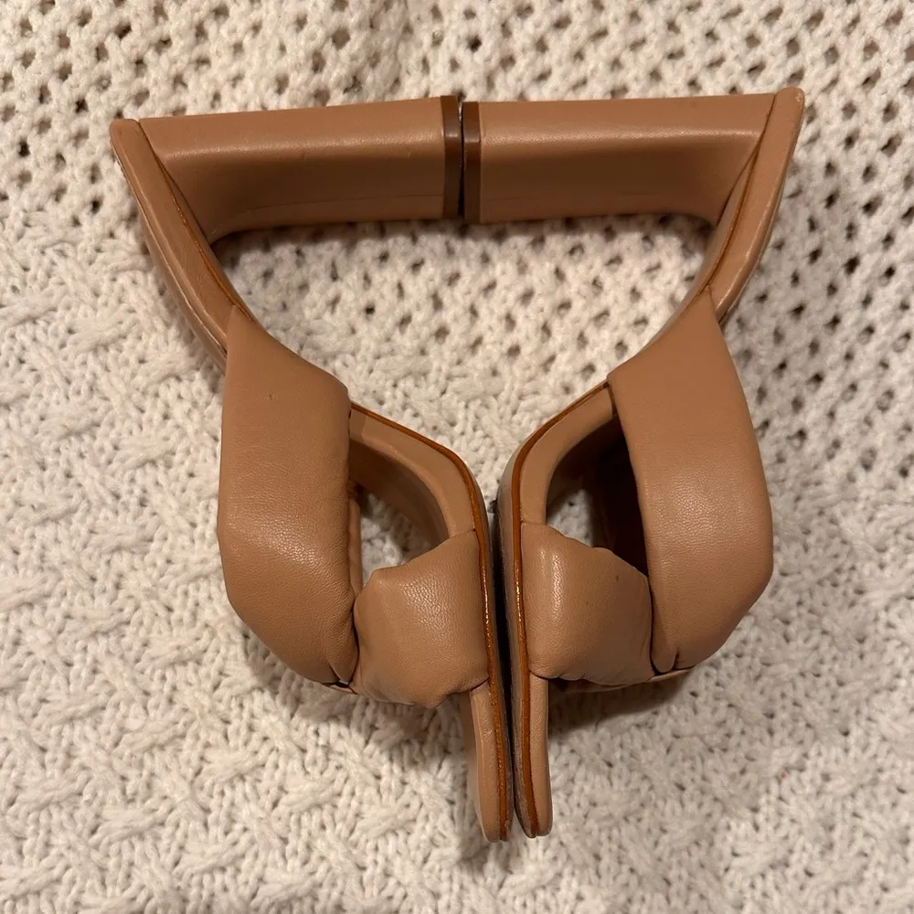 Schutz Women's Tan Heeled Sandals size 8B - Image 3