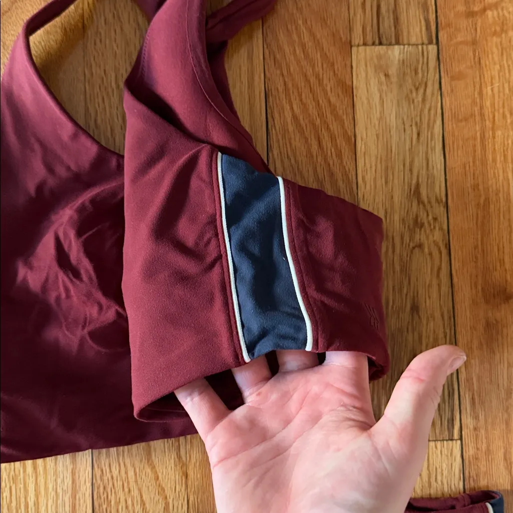 All in Motion Women's sports bra and High-Rise Piped 7/8 Leggings maroon SET - Image 4