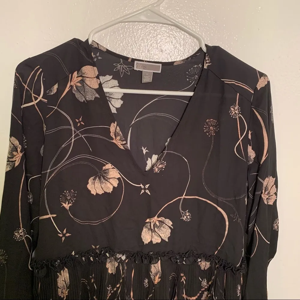 Chelsea28 Long Sleeve V-Neck Blouse Black Floral - Image 5