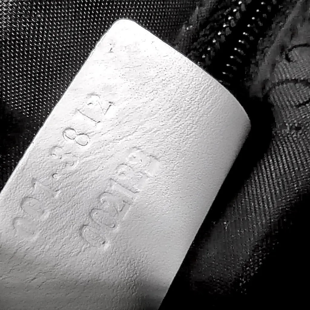 GUCCI GG Pristine White Calfskin Leather Shoulder Bag w Silver Nickel Hardware - Image 14