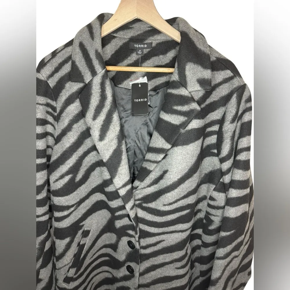 Torrid Jacquard Blazer Style Coat Size 3X Tiger Wave - Image 4