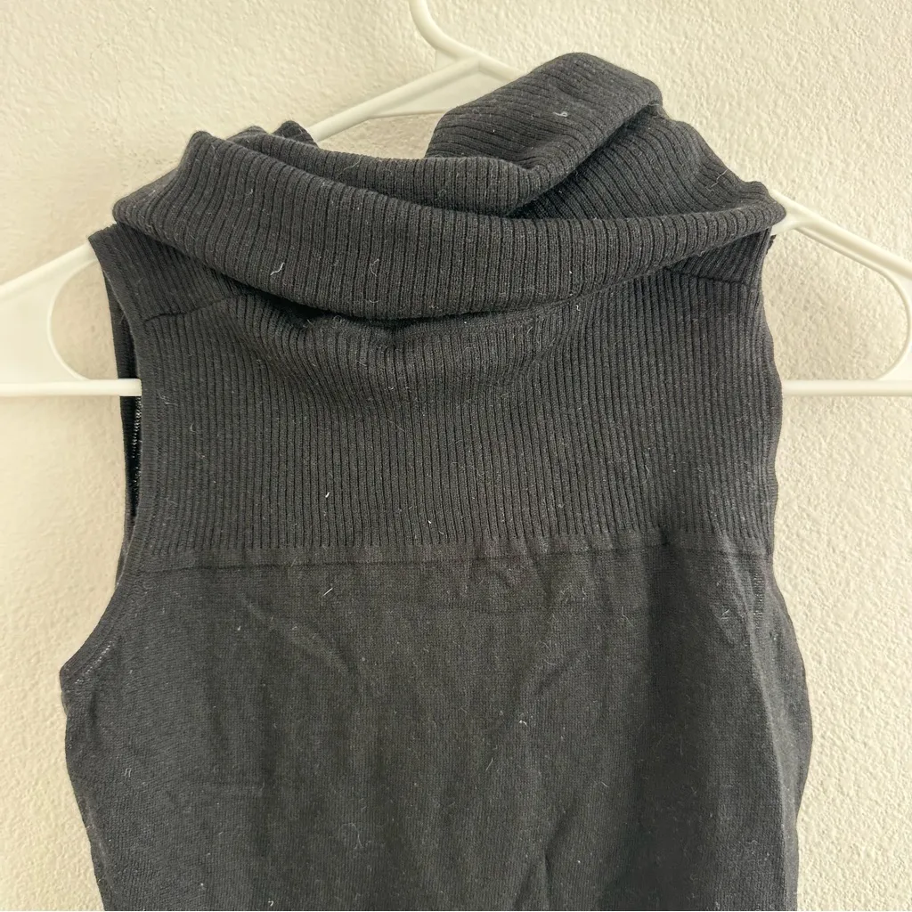 Badgley Mischka Black Sleeveless Turtleneck Top Size: M - Image 6