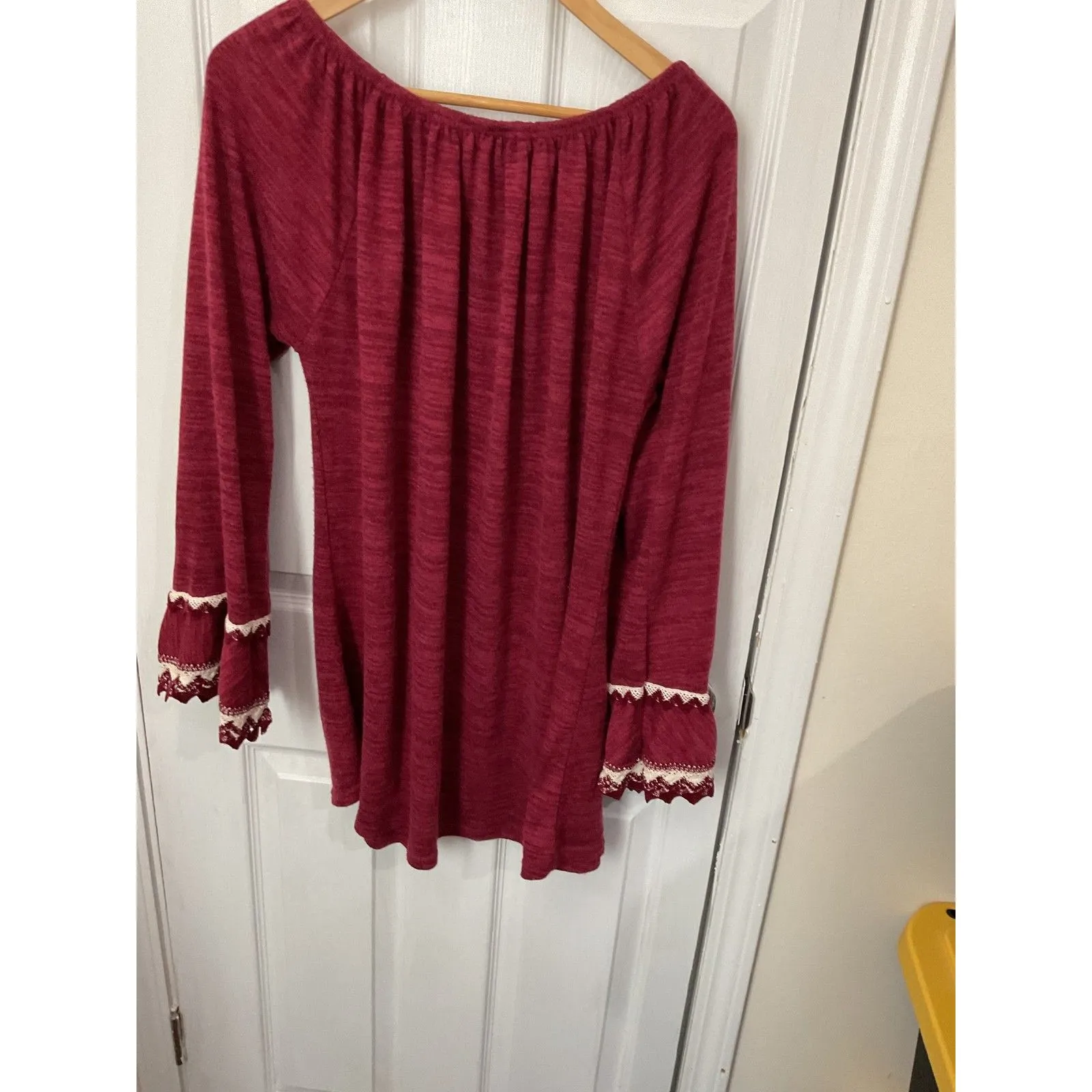 WinWin Double Lace Sleeve Tunic in Burgundy - Image 2