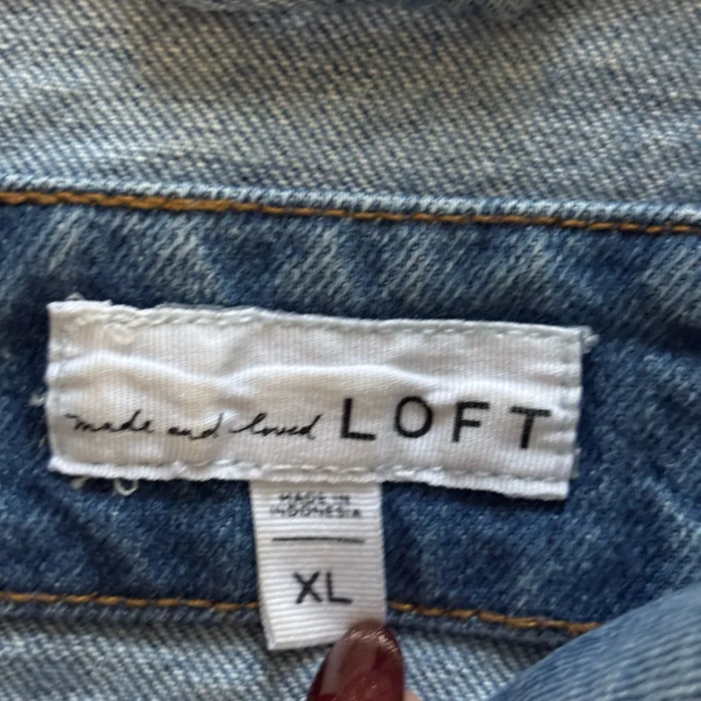 LOFT Denim Trucker Jacket in Light Mid Indigo Wash - Image 6