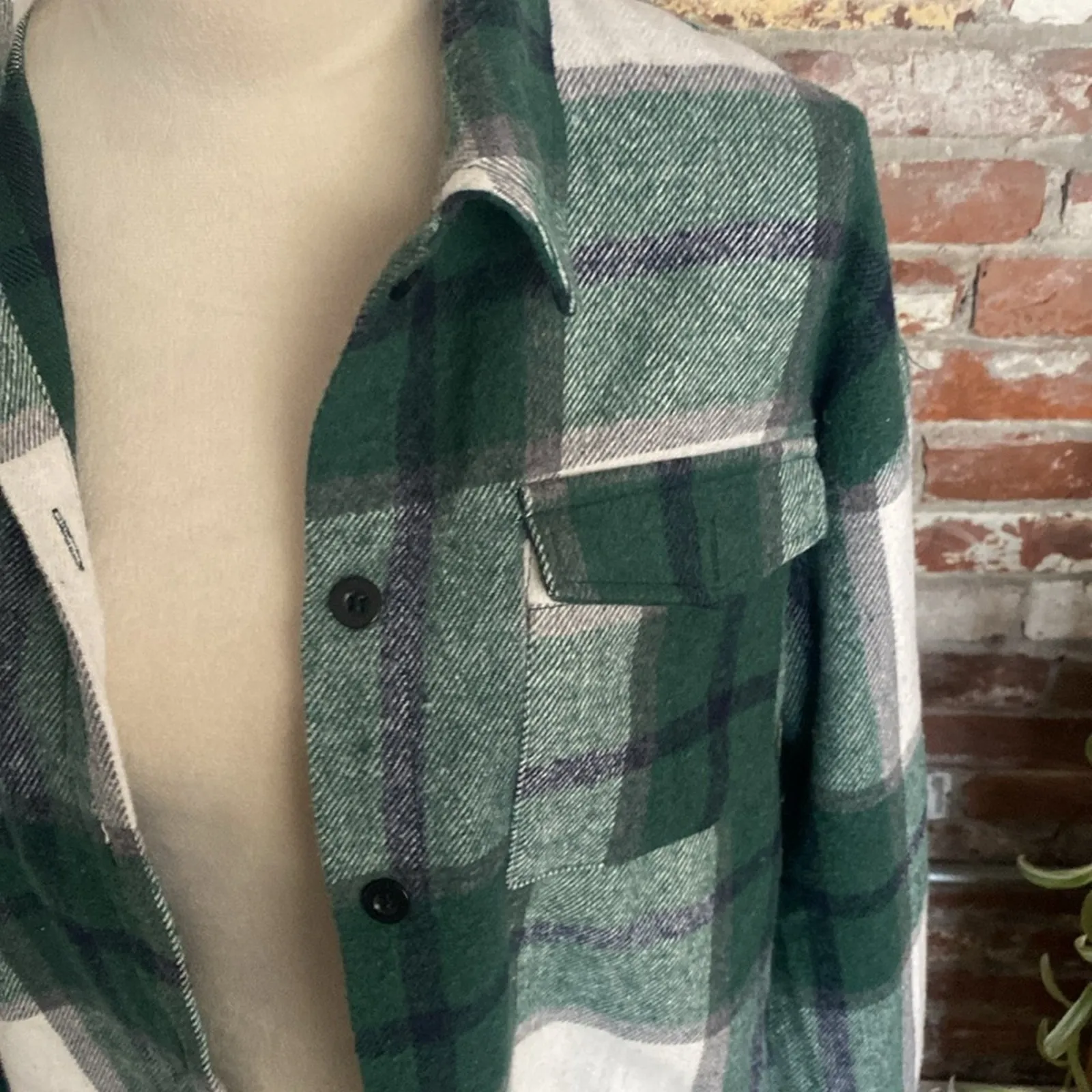Green & White Plaid Flannel Long Sleeve Shacket Size XS - Image 5