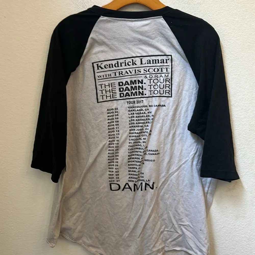 KENDRICK LAMAR W TRAVIS SCOTT THE DAMN TOUR 2017 GRAY SHIRT SIZE XL (S4) - Image 4