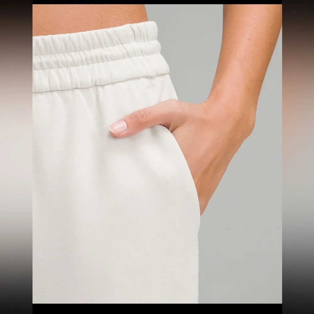 Softstreme High-Rise Straight-Leg Cropped Pant /BONE - Image 4