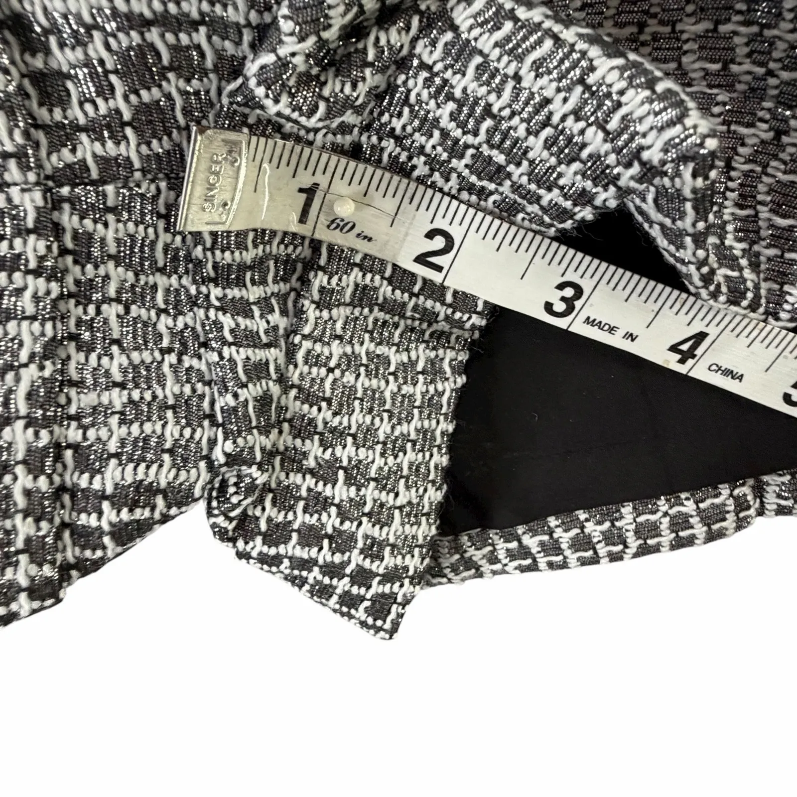 Express Tweed Shorts Women 6 Silver Metallic Black Pockets Cuffed Lined Party - Image 8