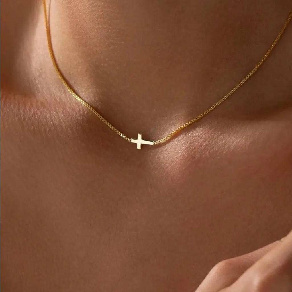 Gold Cross Pendant Necklace - Image 3