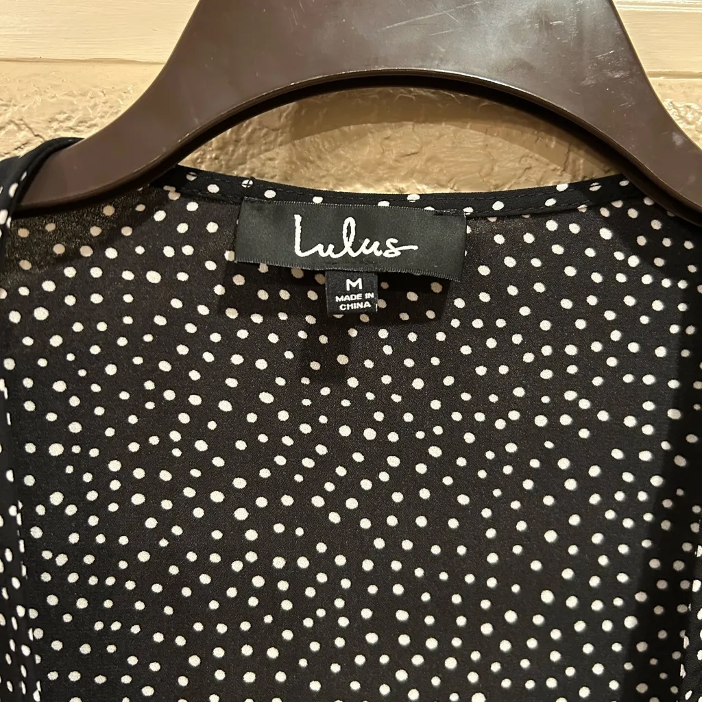Lulu's Black Polka Dot Tie Front Wrap Blouse Top Size M - Image 7