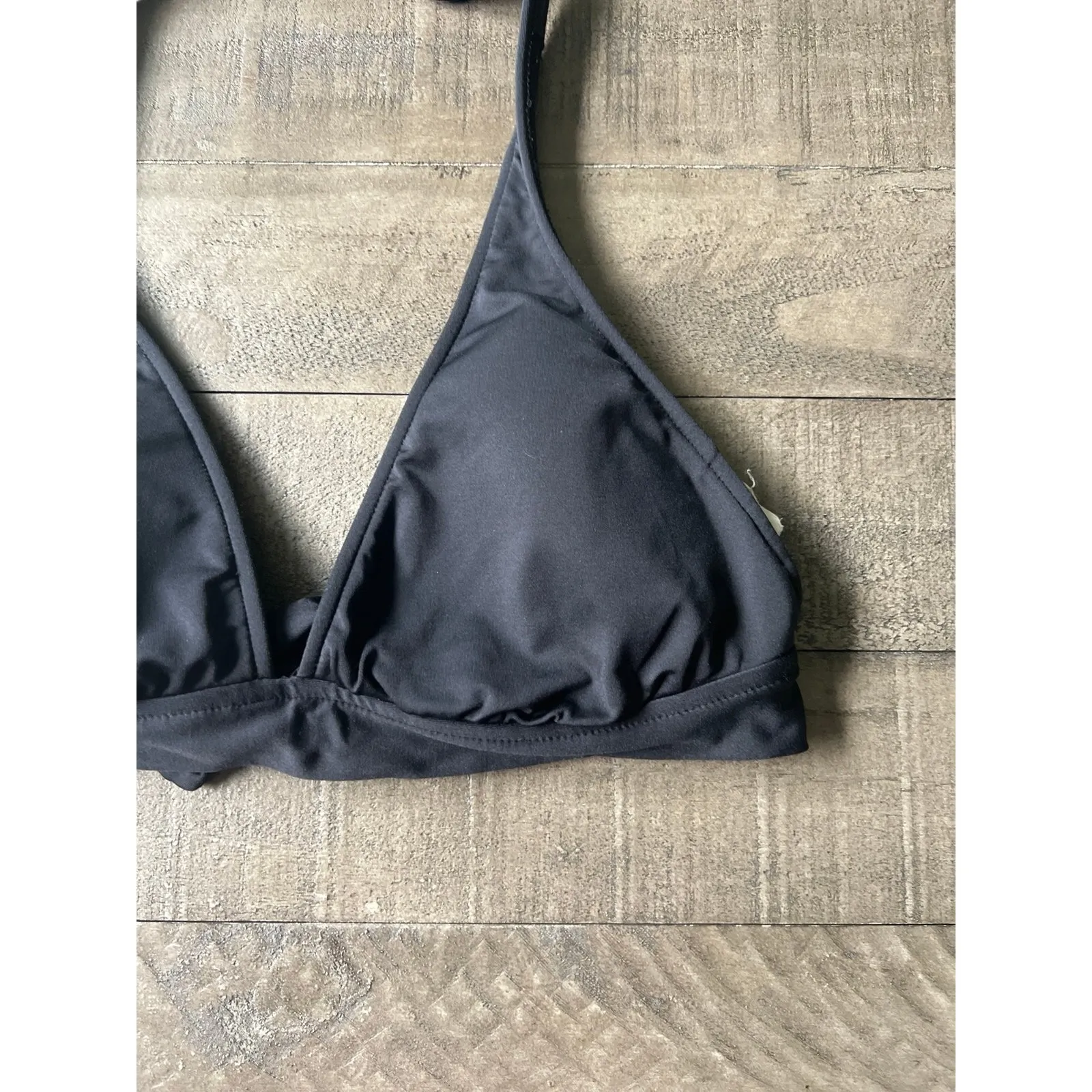 Mossimo‎ Women's Black Tri Angle Bikini Top Size Medium - Image 3