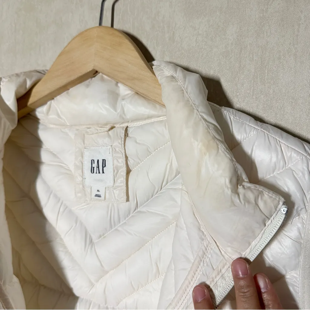 GAP Women’s Primaloft Puffer Quilted Vest Jacket Full Zip in Ivory Frost XL - Image 14