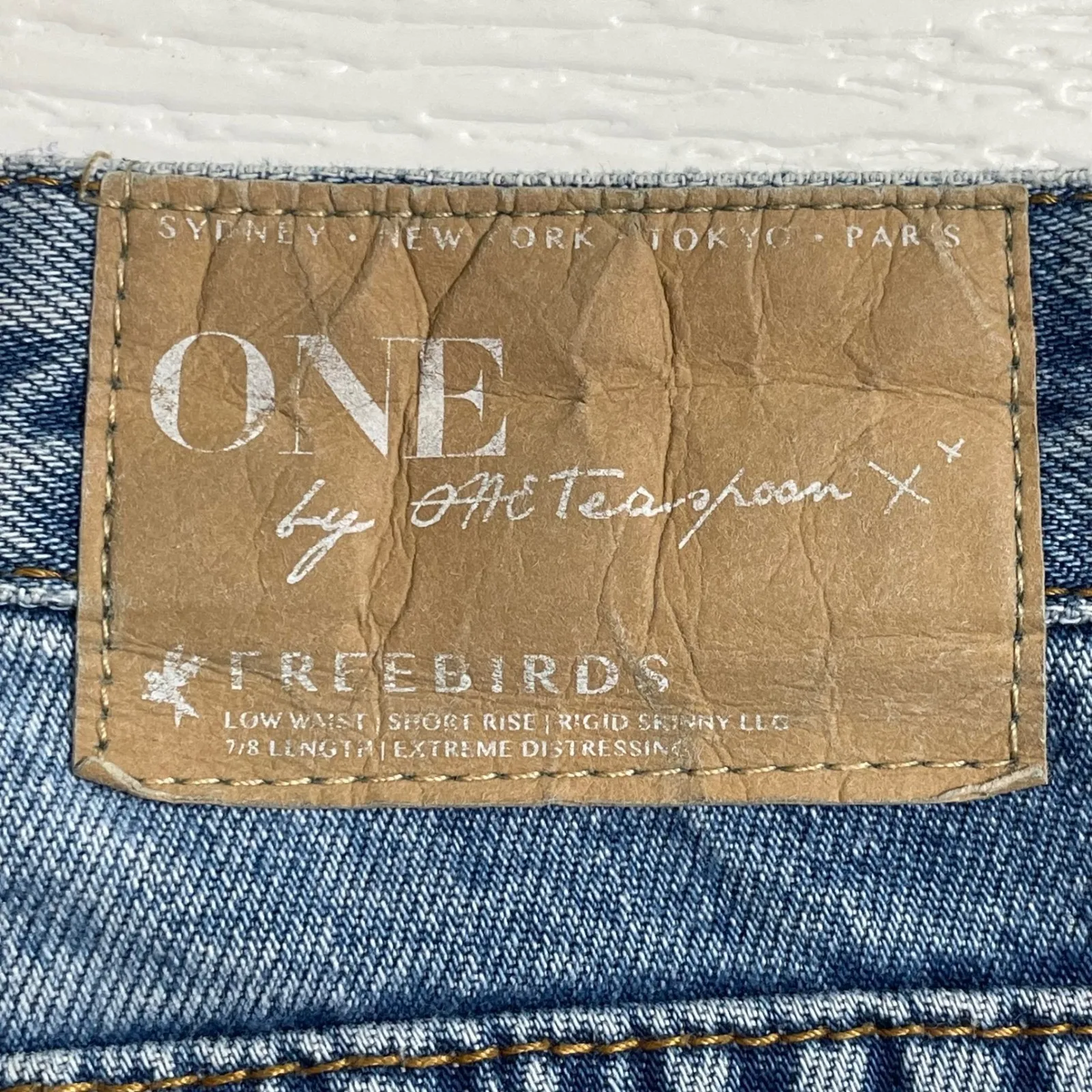 One X One Teaspoon Freebirds‎ Low Rise Distressed Denim Jeans Sz 27 Zipper Hem - Image 4