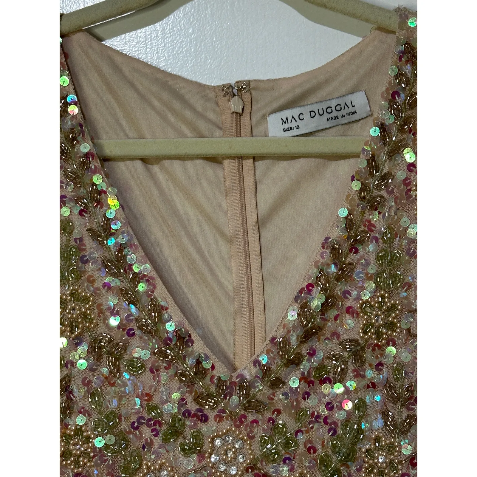 Mac Duggal Embellished Ruffled Cap Sleeve V-Neck Gown Size 12 NWT #10772 Sequins - Image 3