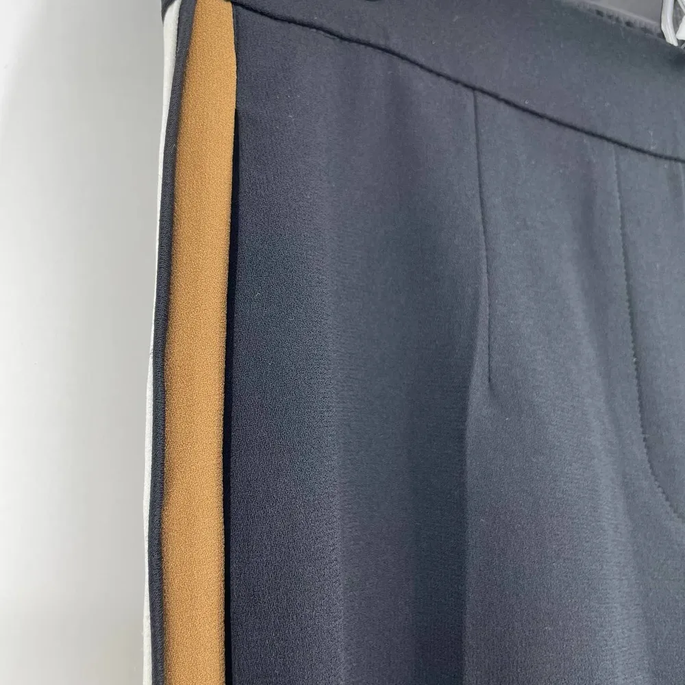 ARITZIA Babaton Conan Pant Crepe Cropped Dress Pant Size 4 Black Tamarind - Image 4