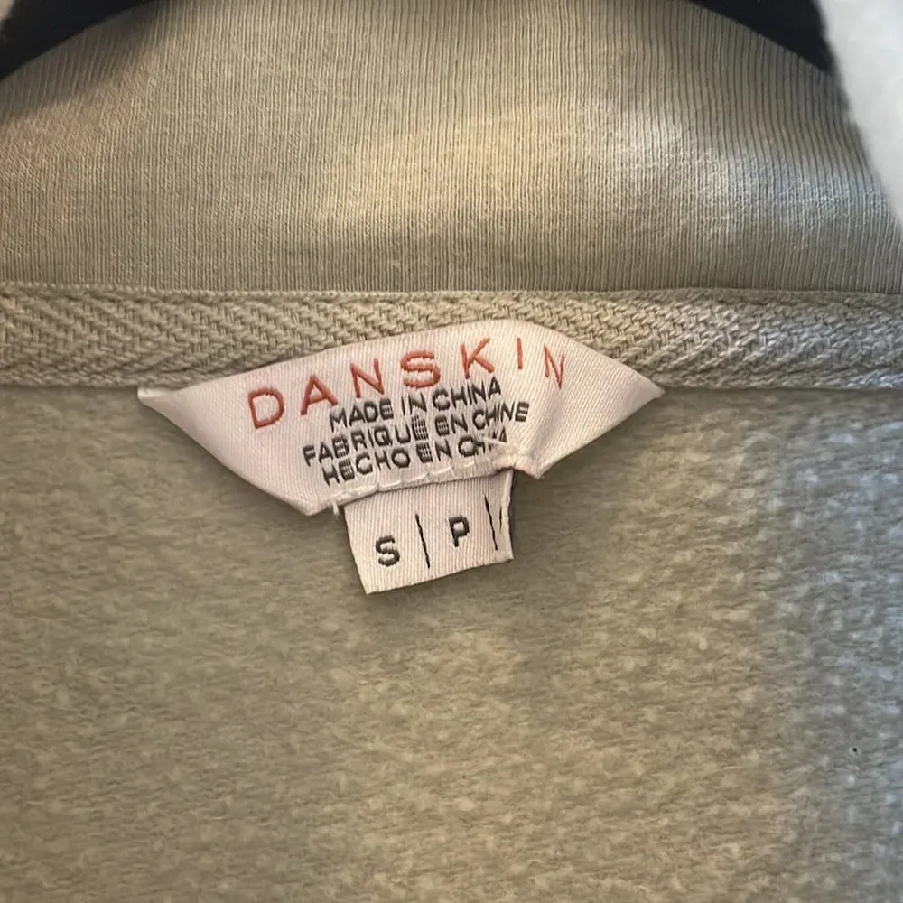 Danskin‎ light green quarter zip sweatshirt size small - Image 2