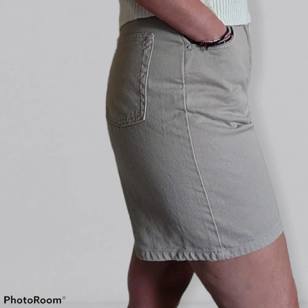 Vintage J.G. Hook tan high rise shorts size 12 (8) - Image 2